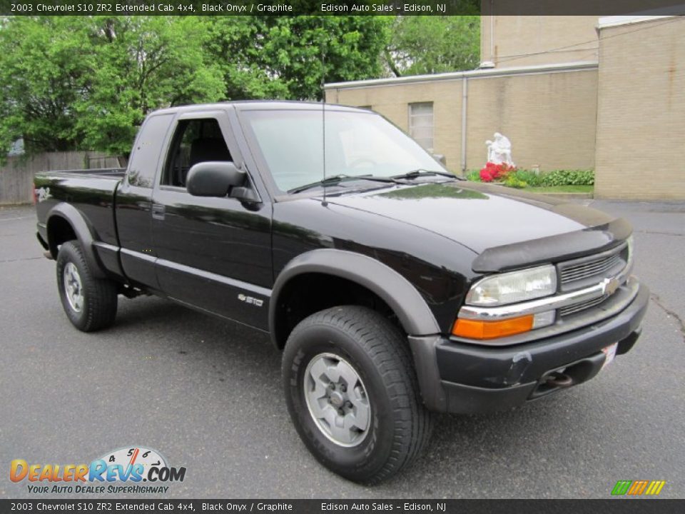 2003 Chevrolet S10 ZR2 Extended Cab 4x4 Black Onyx / Graphite Photo #12