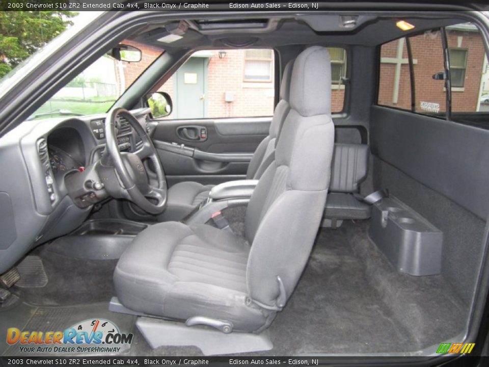 2003 Chevrolet S10 ZR2 Extended Cab 4x4 Black Onyx / Graphite Photo #14