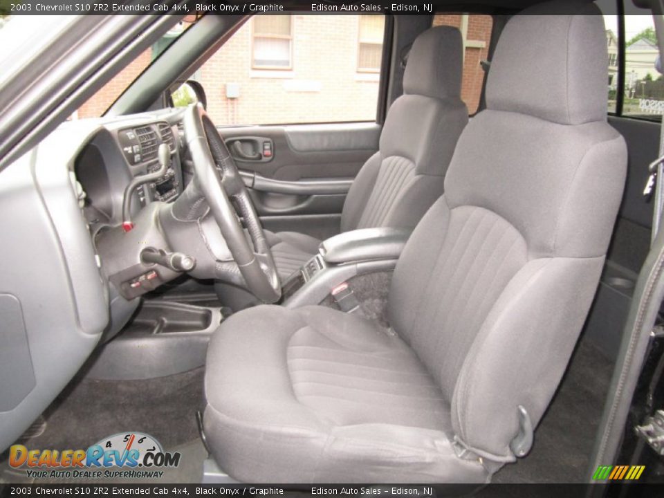 2003 Chevrolet S10 ZR2 Extended Cab 4x4 Black Onyx / Graphite Photo #15