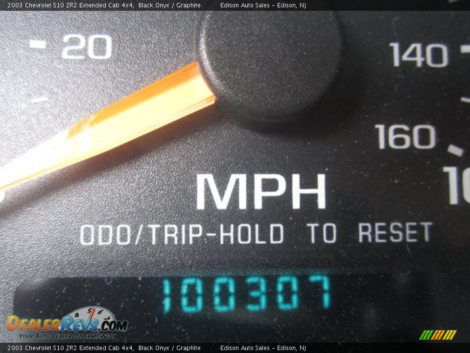 2003 Chevrolet S10 ZR2 Extended Cab 4x4 Black Onyx / Graphite Photo #24