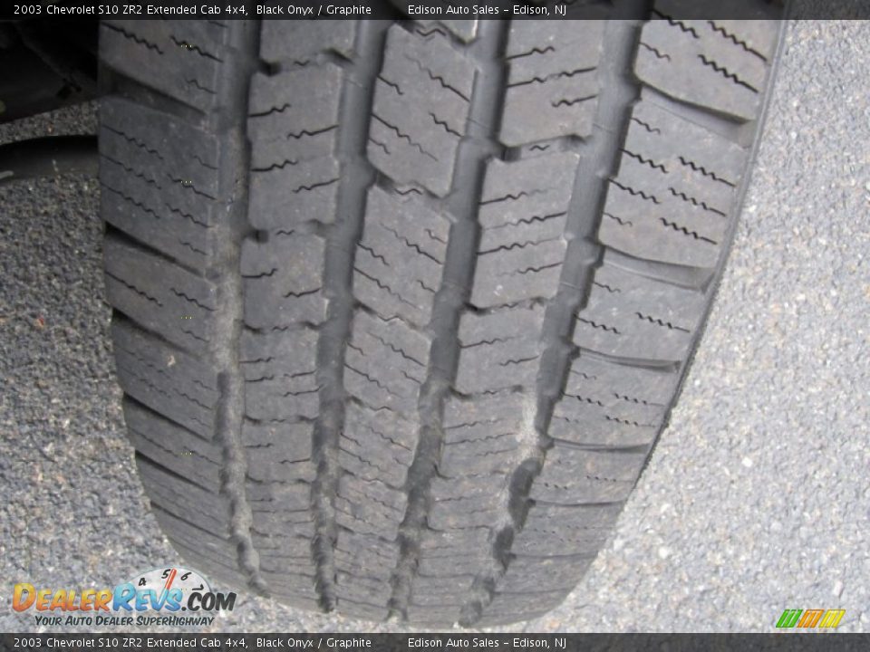 2003 Chevrolet S10 ZR2 Extended Cab 4x4 Black Onyx / Graphite Photo #30