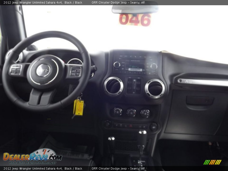 2012 Jeep Wrangler Unlimited Sahara 4x4 Black / Black Photo #10