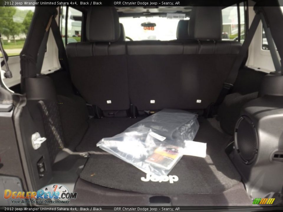 2012 Jeep Wrangler Unlimited Sahara 4x4 Black / Black Photo #15