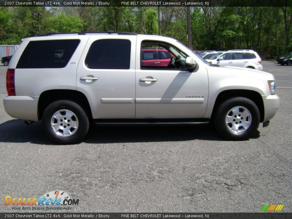 2007 Chevrolet Tahoe LTZ 4x4 Gold Mist Metallic / Ebony Photo #7