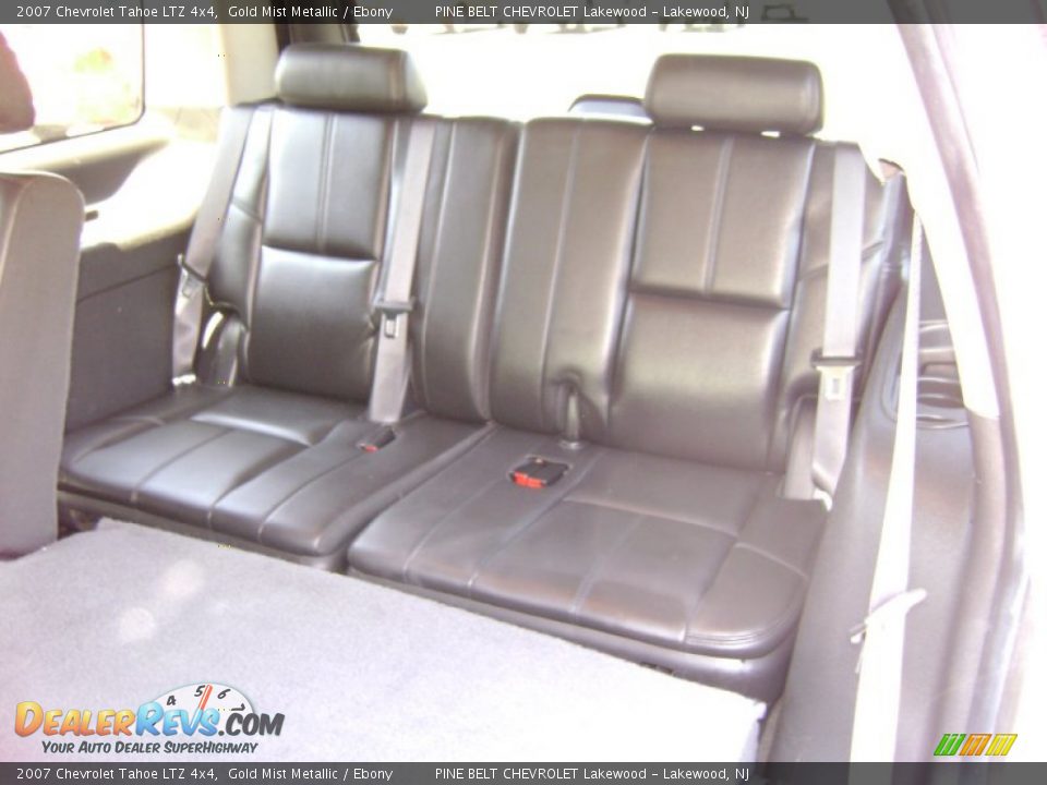 2007 Chevrolet Tahoe LTZ 4x4 Gold Mist Metallic / Ebony Photo #13