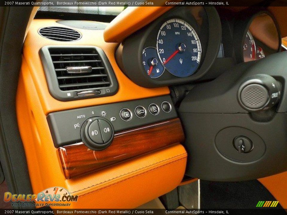 Controls of 2007 Maserati Quattroporte  Photo #15
