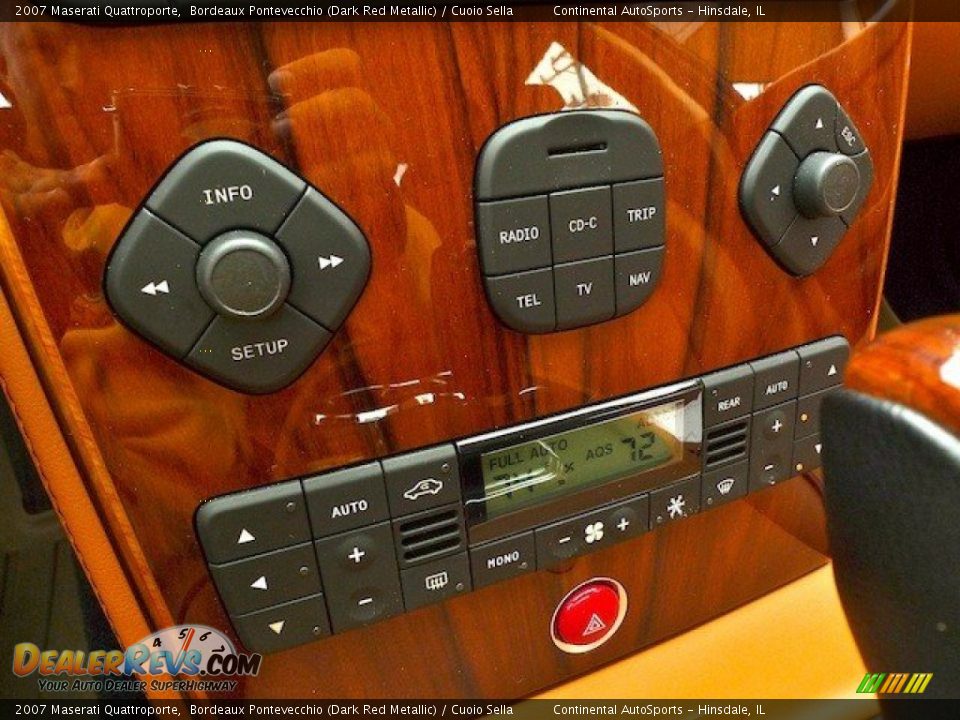 Controls of 2007 Maserati Quattroporte  Photo #26