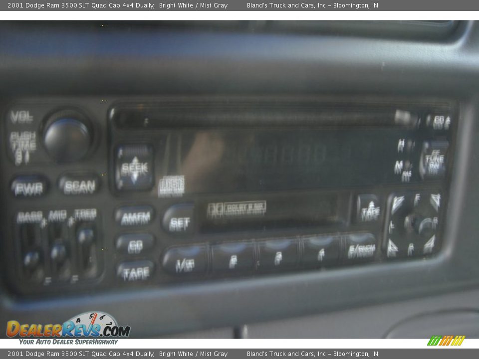 2001 Dodge Ram 3500 SLT Quad Cab 4x4 Dually Bright White / Mist Gray Photo #28