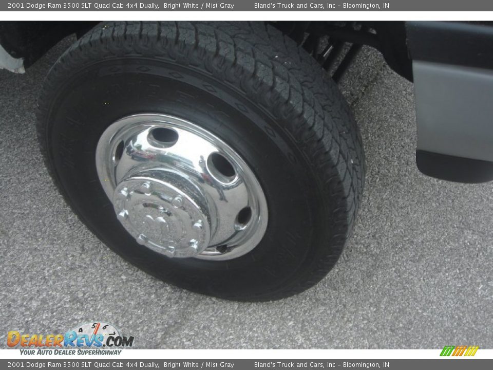 2001 Dodge Ram 3500 SLT Quad Cab 4x4 Dually Bright White / Mist Gray Photo #34