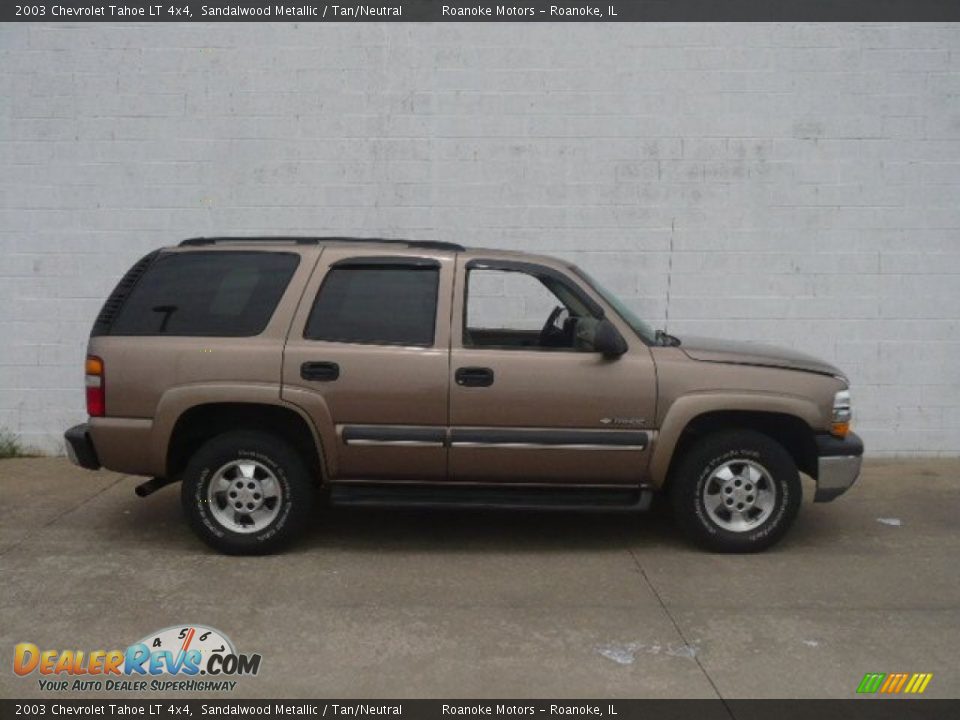 2003 Chevrolet Tahoe LT 4x4 Sandalwood Metallic / Tan/Neutral Photo #3