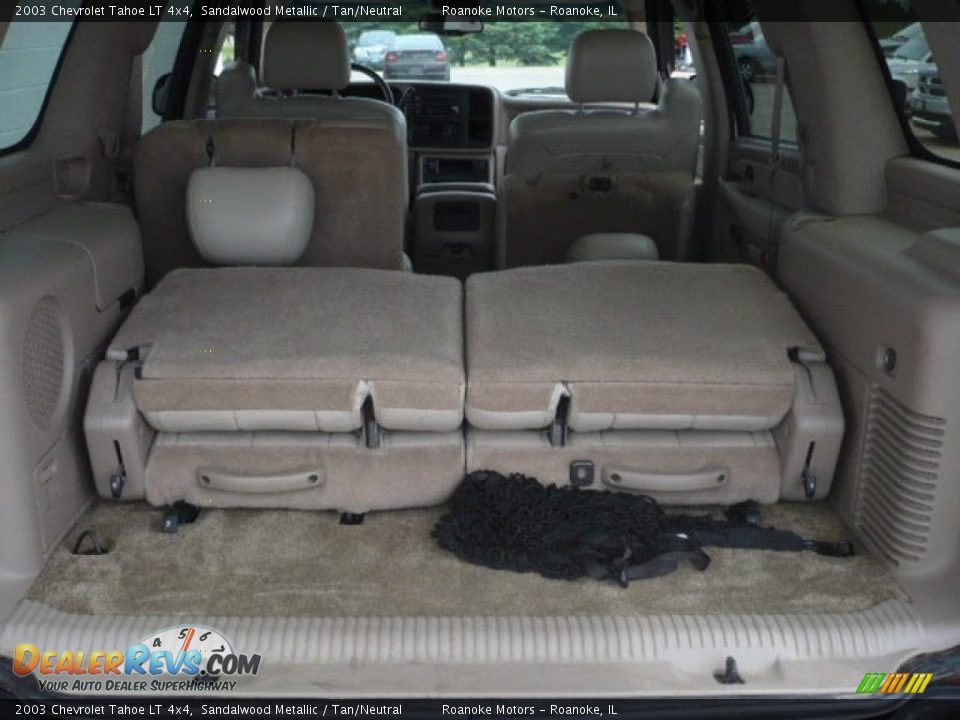 2003 Chevrolet Tahoe LT 4x4 Sandalwood Metallic / Tan/Neutral Photo #14