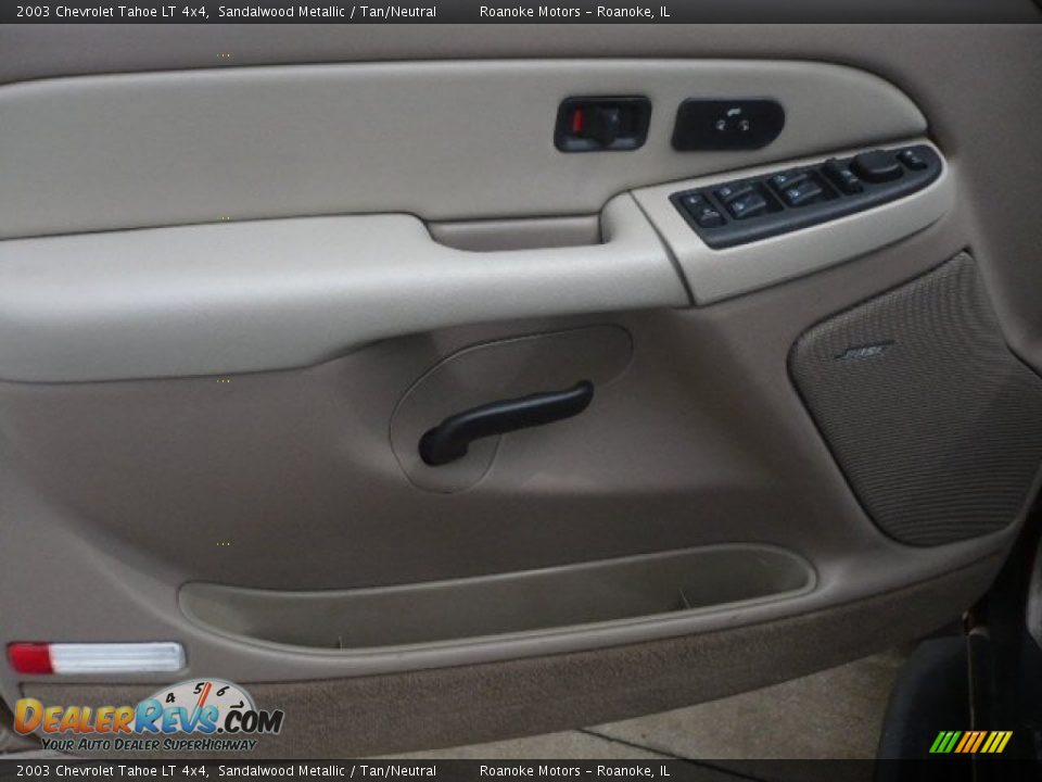 2003 Chevrolet Tahoe LT 4x4 Sandalwood Metallic / Tan/Neutral Photo #26