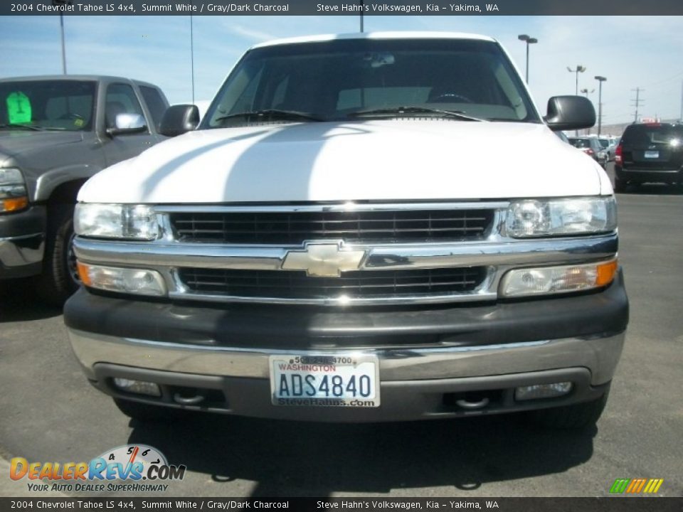 2004 Chevrolet Tahoe LS 4x4 Summit White / Gray/Dark Charcoal Photo #6