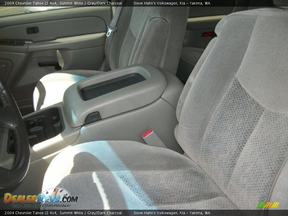 2004 Chevrolet Tahoe LS 4x4 Summit White / Gray/Dark Charcoal Photo #8