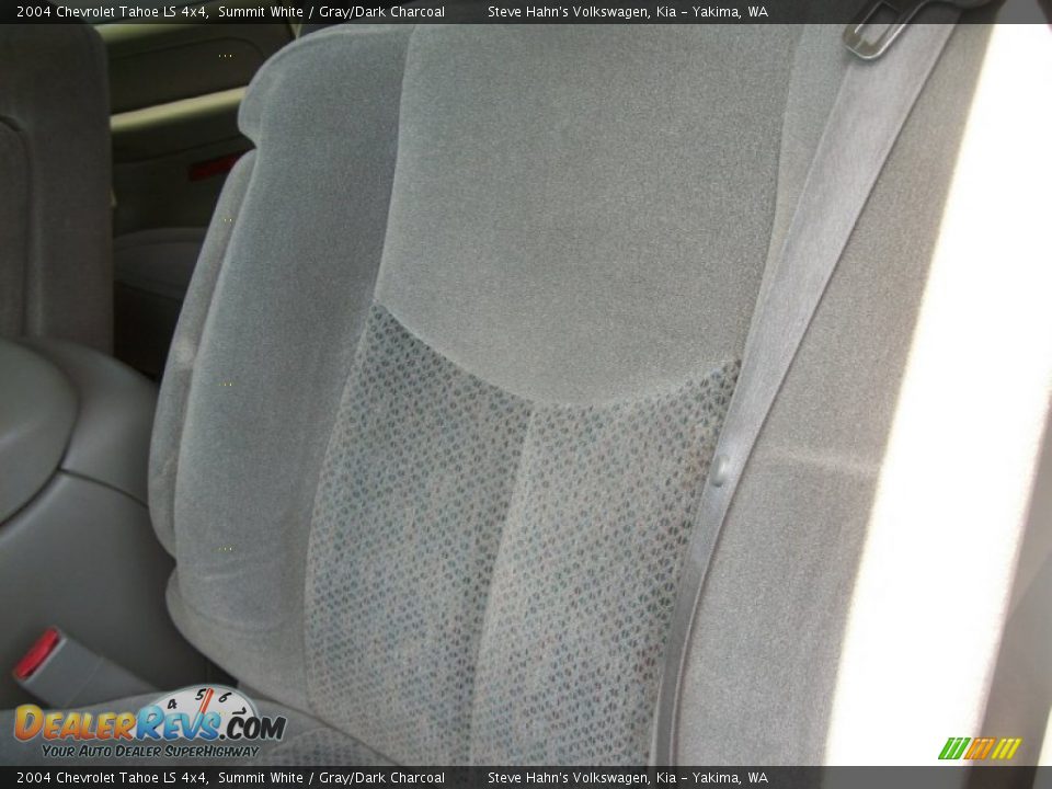 2004 Chevrolet Tahoe LS 4x4 Summit White / Gray/Dark Charcoal Photo #10