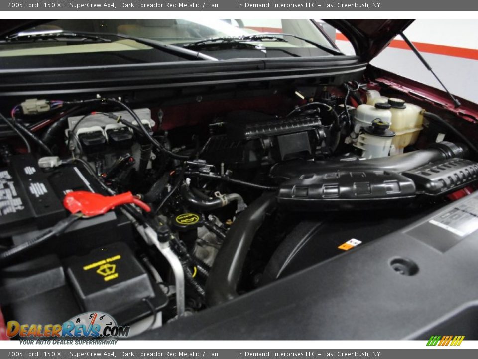 2005 Ford F150 XLT SuperCrew 4x4 Dark Toreador Red Metallic / Tan Photo #10