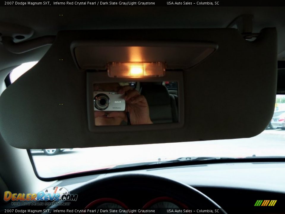 2007 Dodge Magnum SXT Inferno Red Crystal Pearl / Dark Slate Gray/Light Graystone Photo #18