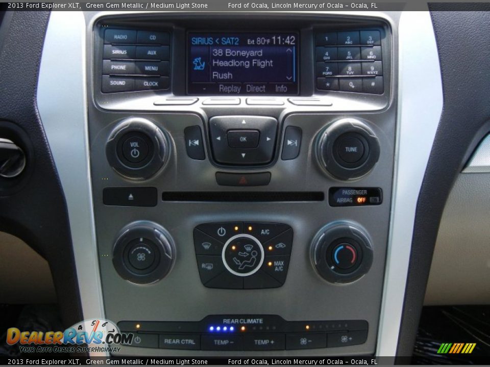 2013 Ford Explorer XLT Green Gem Metallic / Medium Light Stone Photo #10