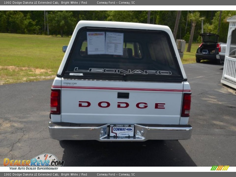 1992 Dodge Dakota LE Extended Cab Bright White / Red Photo #6