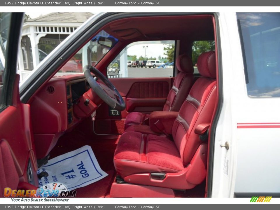 1992 Dodge Dakota LE Extended Cab Bright White / Red Photo #12