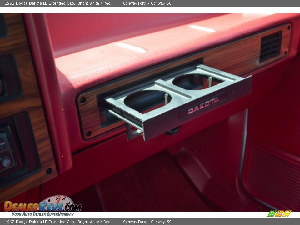 1992 Dodge Dakota LE Extended Cab Bright White / Red Photo #26