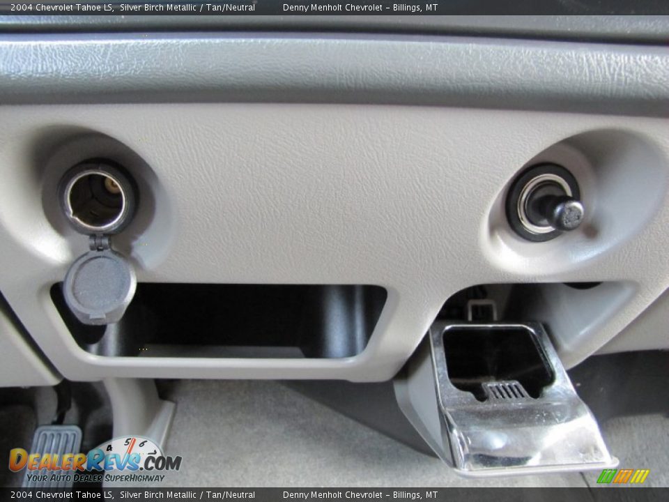 2004 Chevrolet Tahoe LS Silver Birch Metallic / Tan/Neutral Photo #19