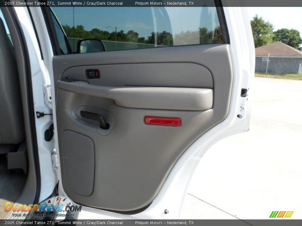 2005 Chevrolet Tahoe Z71 Summit White / Gray/Dark Charcoal Photo #27