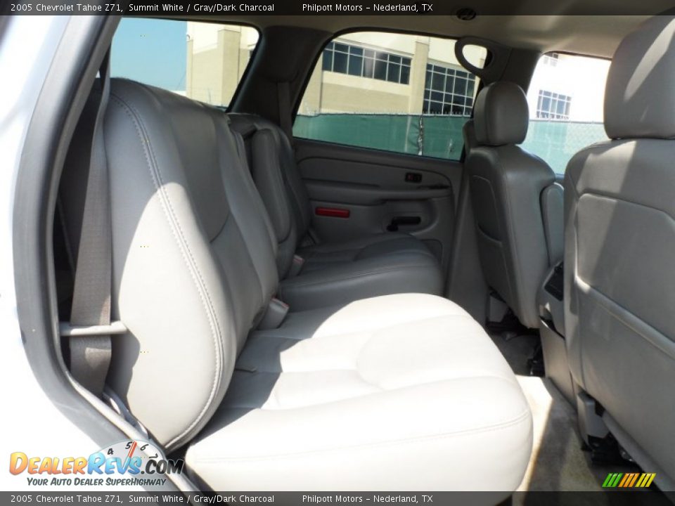 2005 Chevrolet Tahoe Z71 Summit White / Gray/Dark Charcoal Photo #28