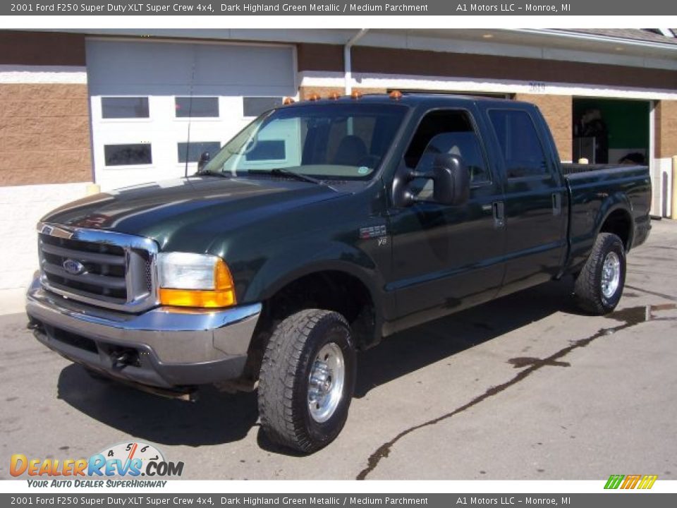 2001 Ford F250 Super Duty XLT Super Crew 4x4 Dark Highland Green Metallic / Medium Parchment Photo #3