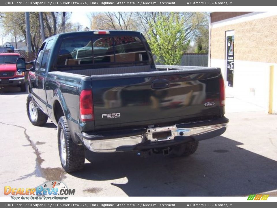 2001 Ford F250 Super Duty XLT Super Crew 4x4 Dark Highland Green Metallic / Medium Parchment Photo #5