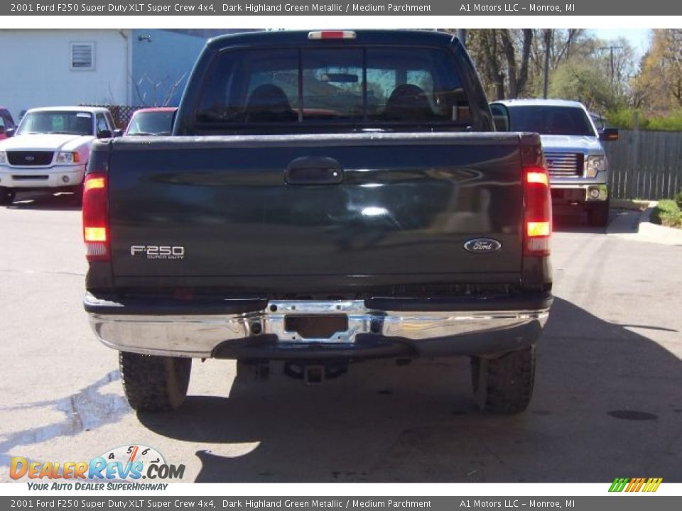 2001 Ford F250 Super Duty XLT Super Crew 4x4 Dark Highland Green Metallic / Medium Parchment Photo #6