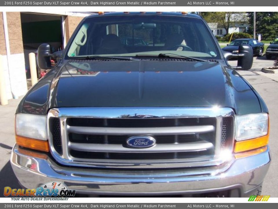 2001 Ford F250 Super Duty XLT Super Crew 4x4 Dark Highland Green Metallic / Medium Parchment Photo #10