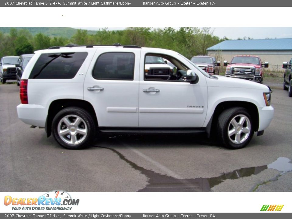 2007 Chevrolet Tahoe LTZ 4x4 Summit White / Light Cashmere/Ebony Photo #4
