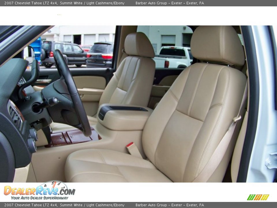 2007 Chevrolet Tahoe LTZ 4x4 Summit White / Light Cashmere/Ebony Photo #12