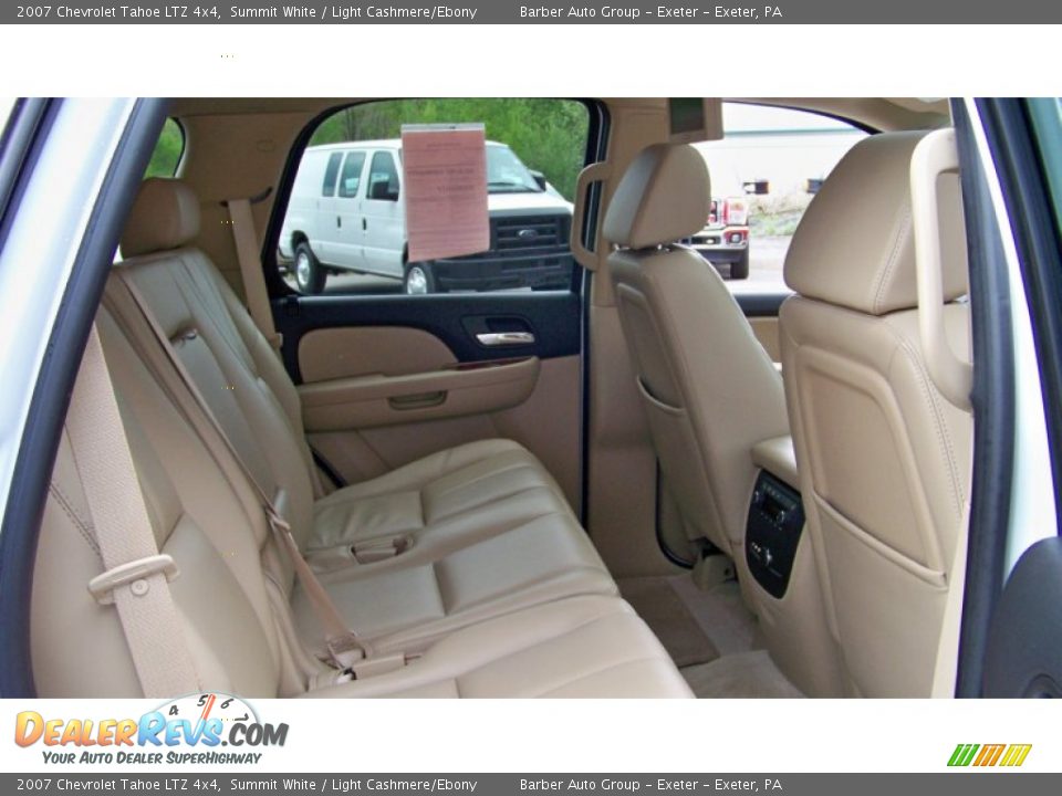2007 Chevrolet Tahoe LTZ 4x4 Summit White / Light Cashmere/Ebony Photo #21