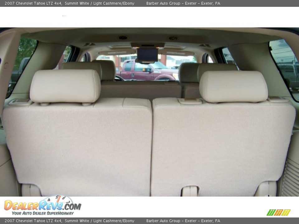 2007 Chevrolet Tahoe LTZ 4x4 Summit White / Light Cashmere/Ebony Photo #26