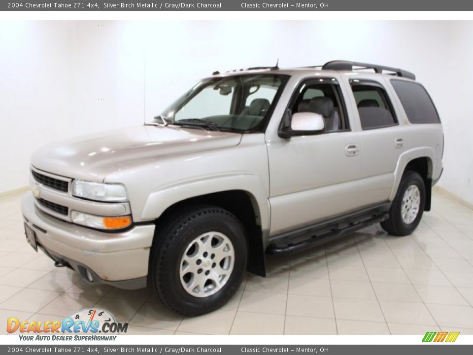 2004 Chevrolet Tahoe Z71 4x4 Silver Birch Metallic / Gray/Dark Charcoal Photo #3