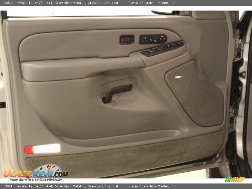 2004 Chevrolet Tahoe Z71 4x4 Silver Birch Metallic / Gray/Dark Charcoal Photo #6