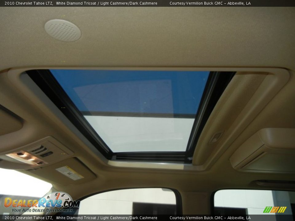 2010 Chevrolet Tahoe LTZ White Diamond Tricoat / Light Cashmere/Dark Cashmere Photo #14