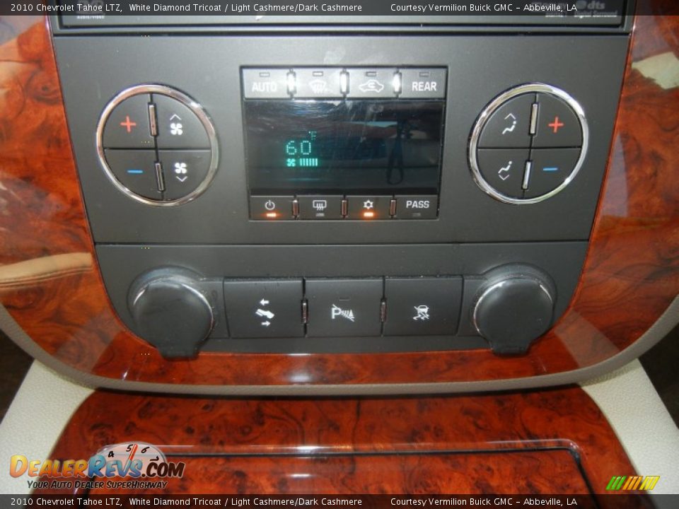 2010 Chevrolet Tahoe LTZ White Diamond Tricoat / Light Cashmere/Dark Cashmere Photo #21
