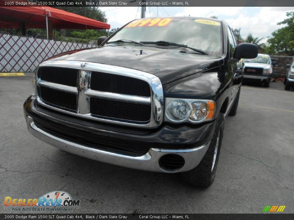 2005 Dodge Ram 1500 SLT Quad Cab 4x4 Black / Dark Slate Gray Photo #3