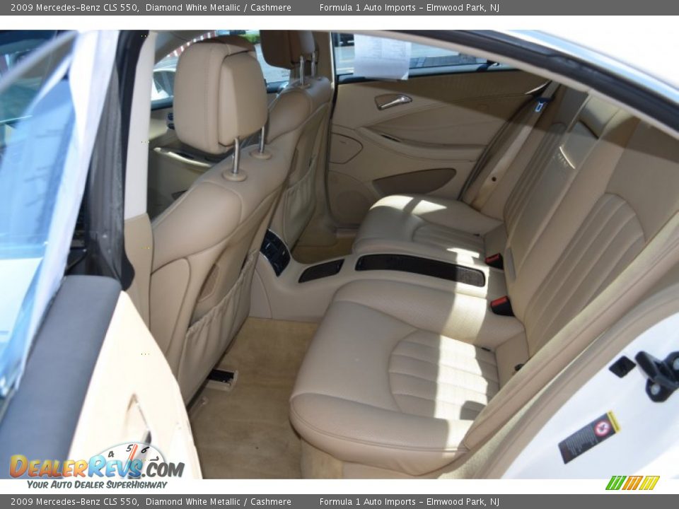 2009 Mercedes-Benz CLS 550 Diamond White Metallic / Cashmere Photo #7