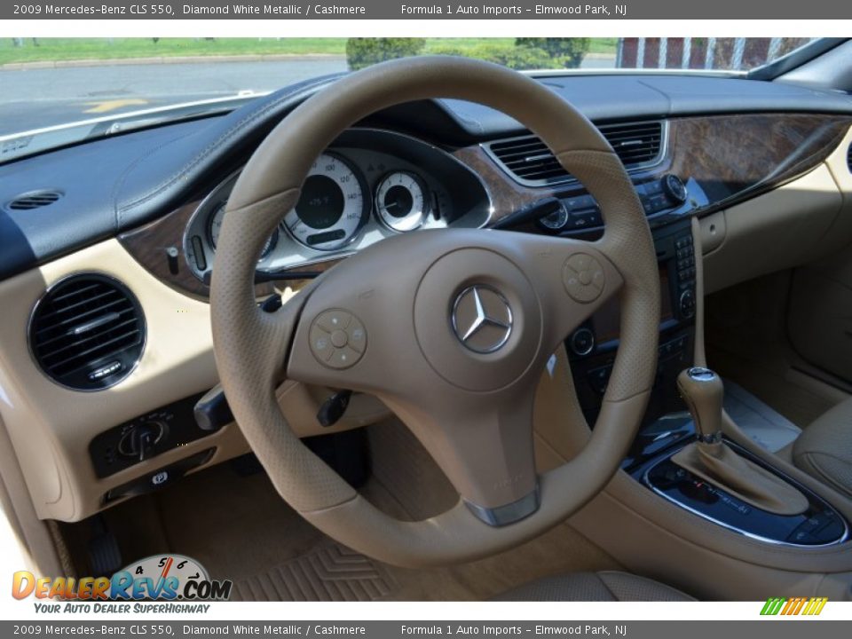 2009 Mercedes-Benz CLS 550 Diamond White Metallic / Cashmere Photo #17