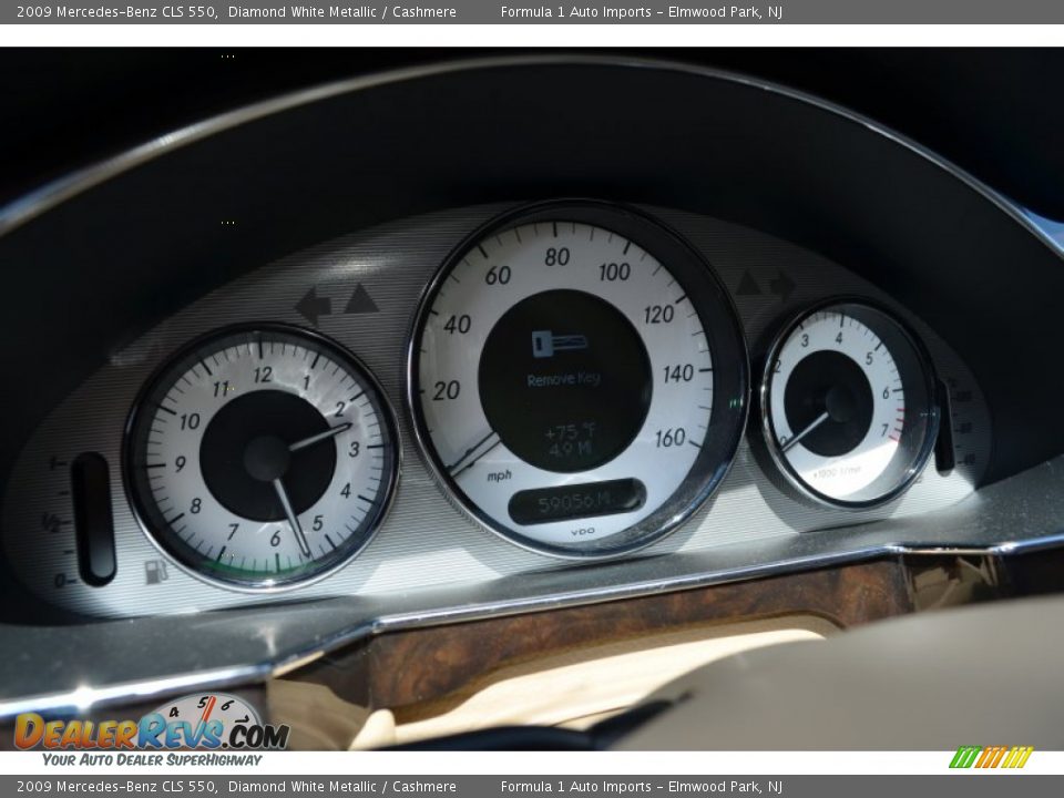 2009 Mercedes-Benz CLS 550 Diamond White Metallic / Cashmere Photo #28