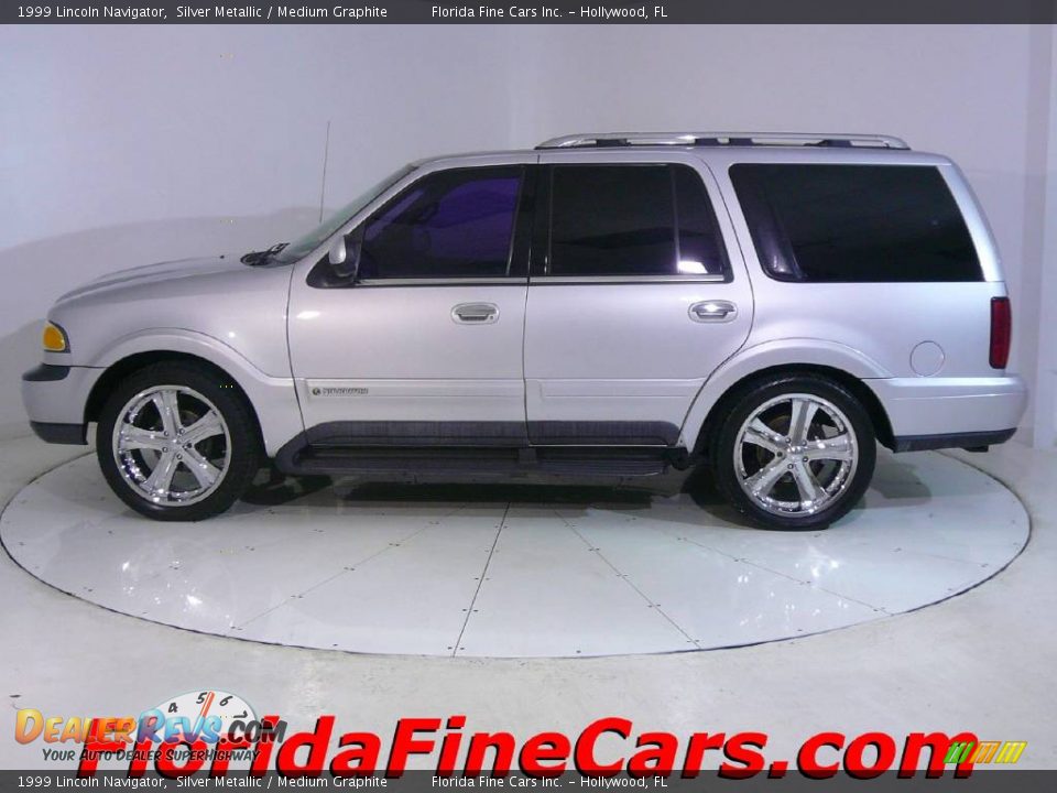 1999 Lincoln Navigator Silver Metallic / Medium Graphite Photo #3
