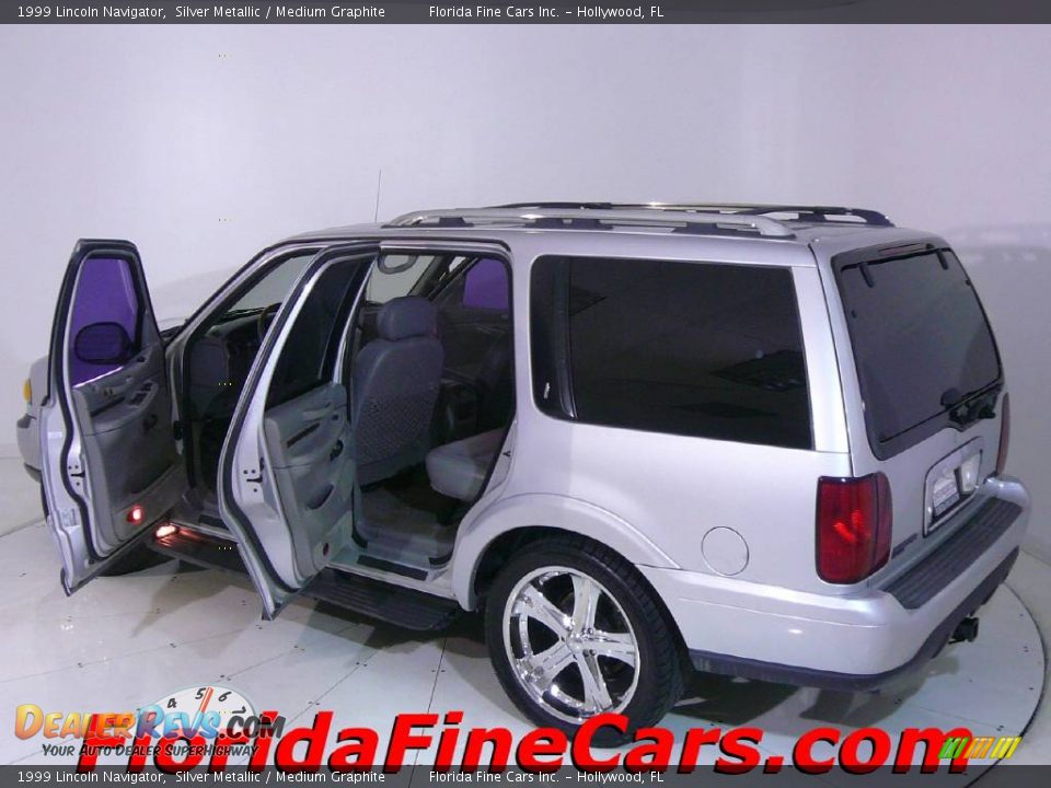 1999 Lincoln Navigator Silver Metallic / Medium Graphite Photo #8