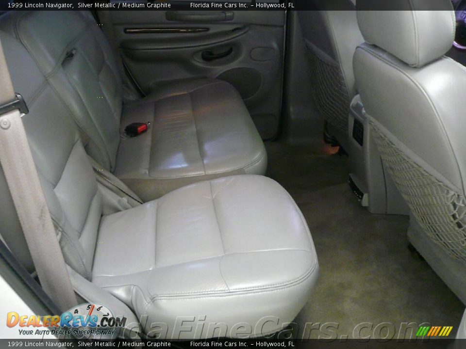 1999 Lincoln Navigator Silver Metallic / Medium Graphite Photo #14