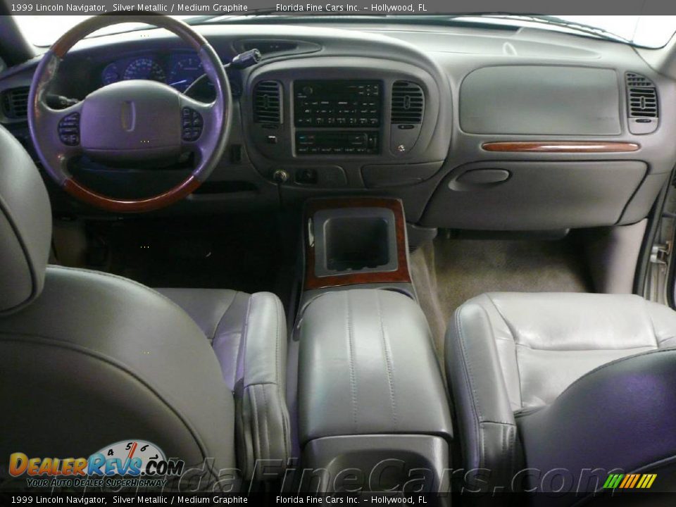 1999 Lincoln Navigator Silver Metallic / Medium Graphite Photo #16