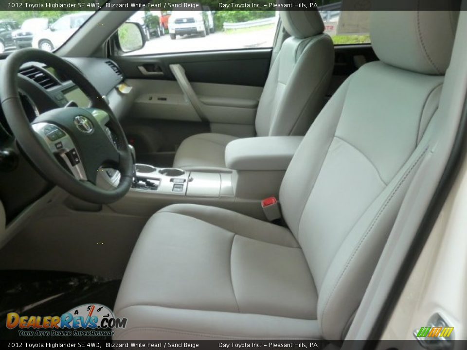 2012 Toyota Highlander SE 4WD Blizzard White Pearl / Sand Beige Photo #8