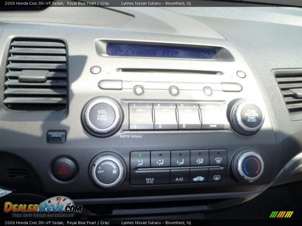 2009 Honda Civic DX-VP Sedan Royal Blue Pearl / Gray Photo #17